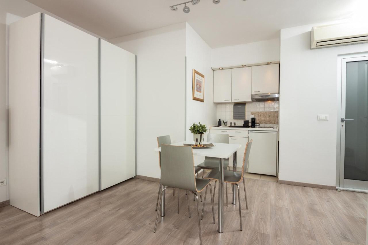 Apartments Lovret Flowers Split Exterior foto