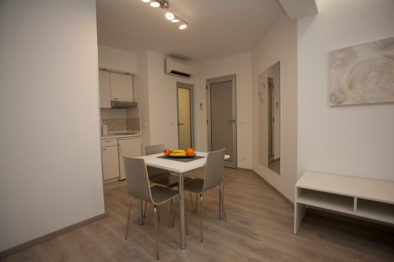 Apartments Lovret Flowers Split Exterior foto